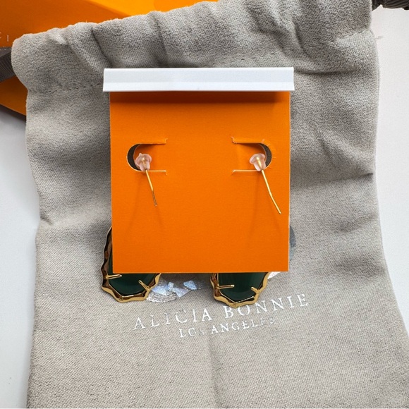 Alicia Bonnie - Emerald green / Gold earrings- NWT - giftable - Picture 6 of 8